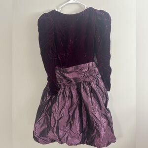 Vintage prom/party dress. Size 10, deep back. Velvet + tulle
